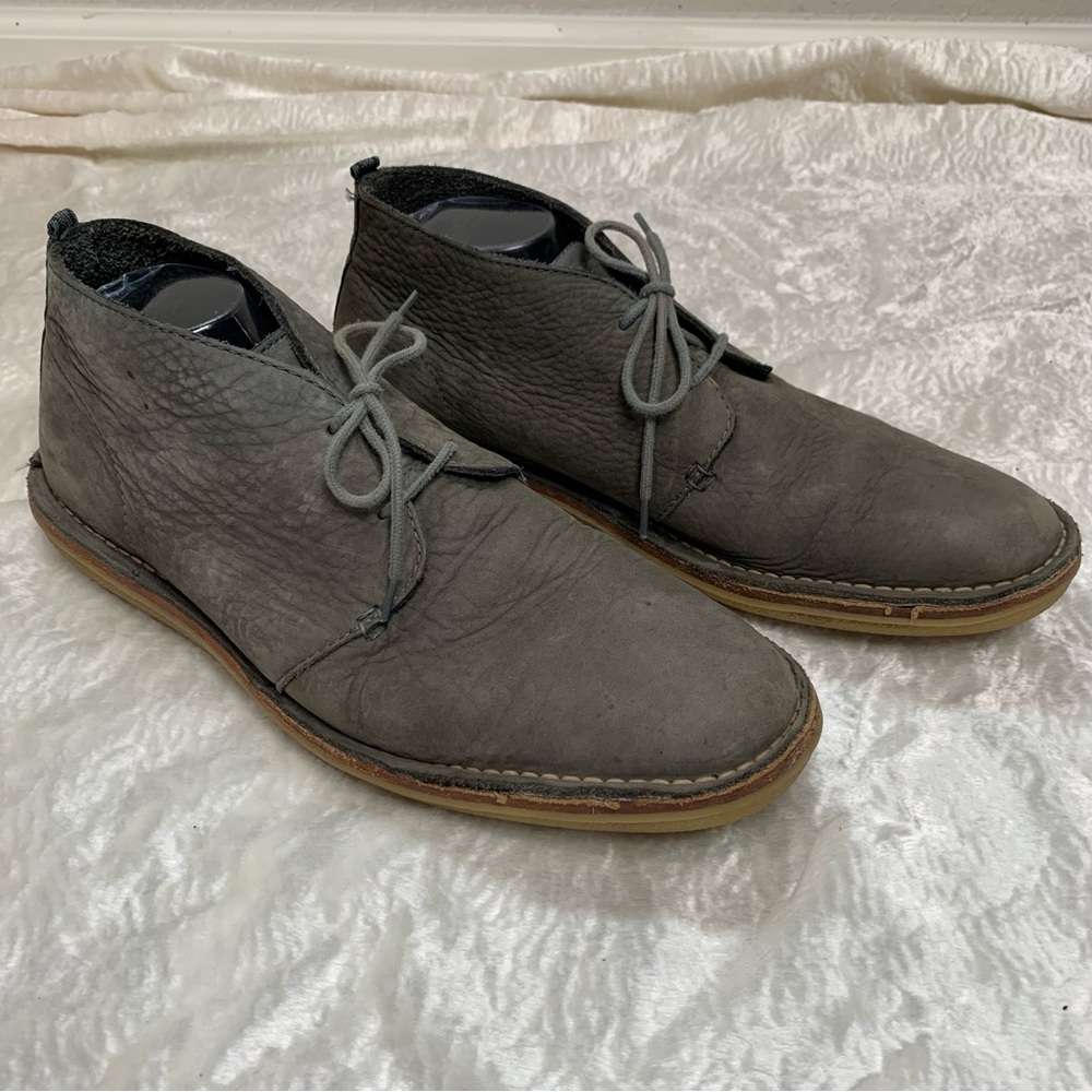 TODD SNYDER & COLE HAAN gray chukka / desert boot size